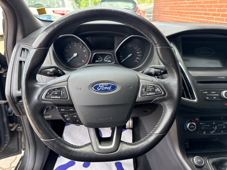 Ford Focus 1,0 SCTi 125 ST-Line+ 5d