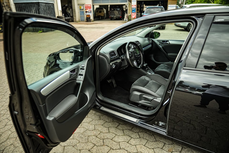 VW Golf VI 1,6 TDi 105 Highline DSG BMT 5d