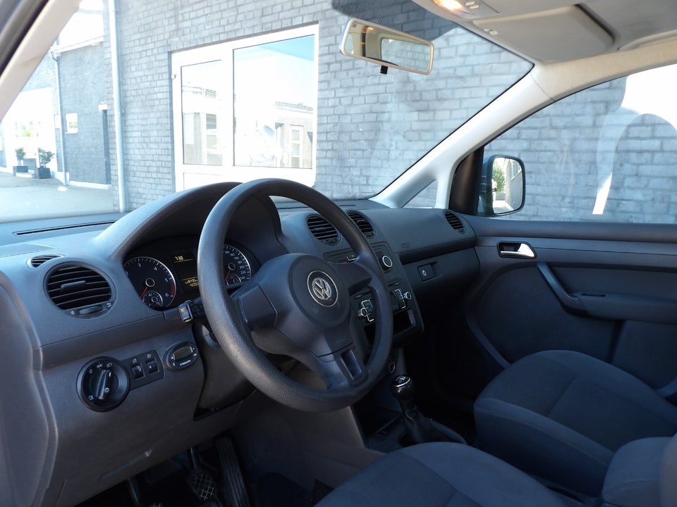 VW Caddy 1,6 TDi 75 Trendline BMT 5d