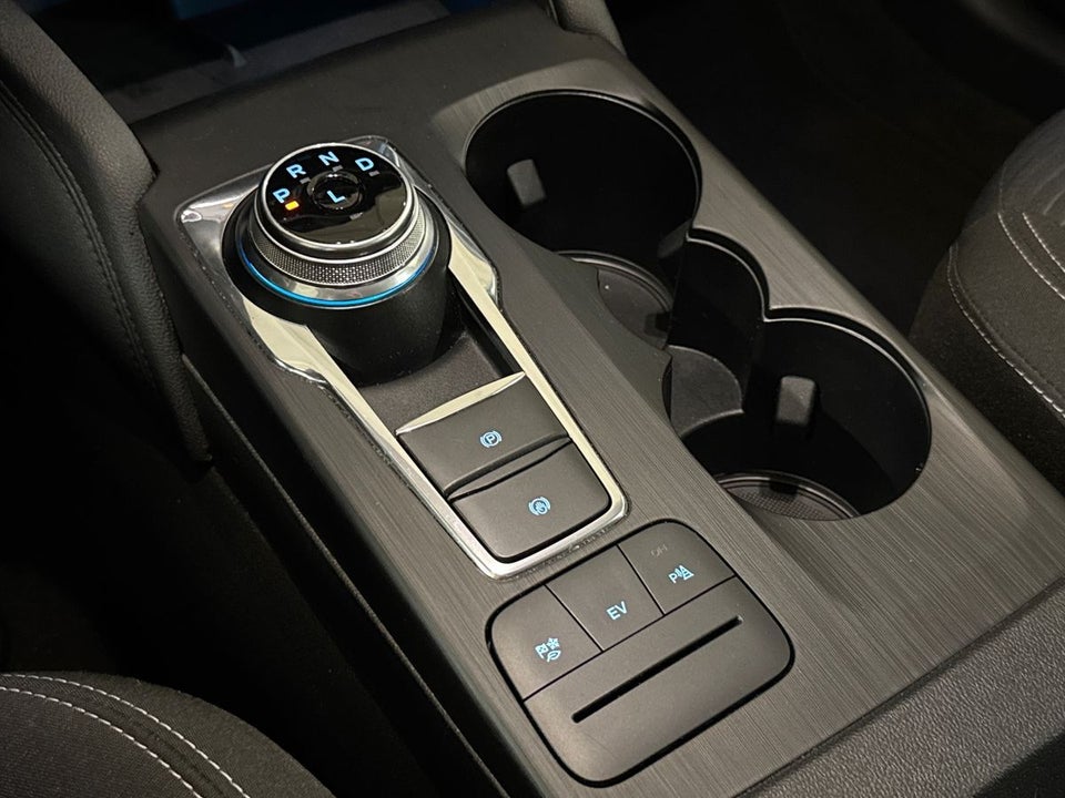 Ford Kuga 2,5 PHEV Titanium CVT 5d