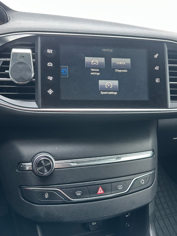 Peugeot 308 1,2 e-THP 110 Active SW 5d