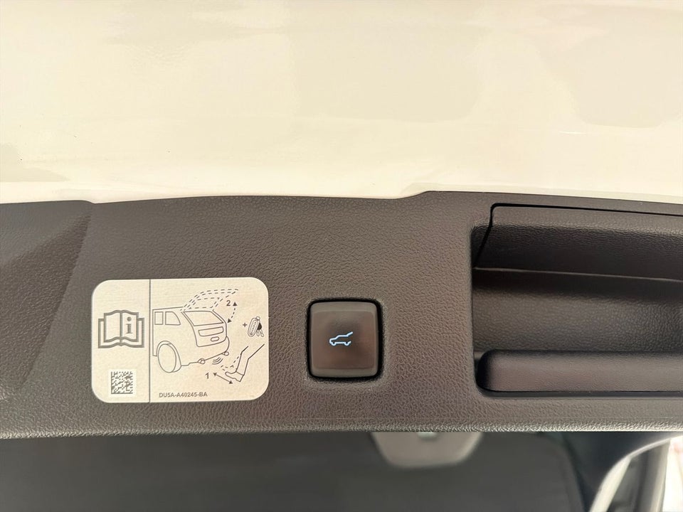 Ford Kuga 2,5 PHEV ST-Line X CVT 5d