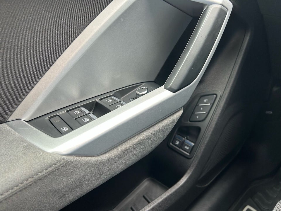 Audi Q3 45 TFSi e Attitude plus S-tr. 5d