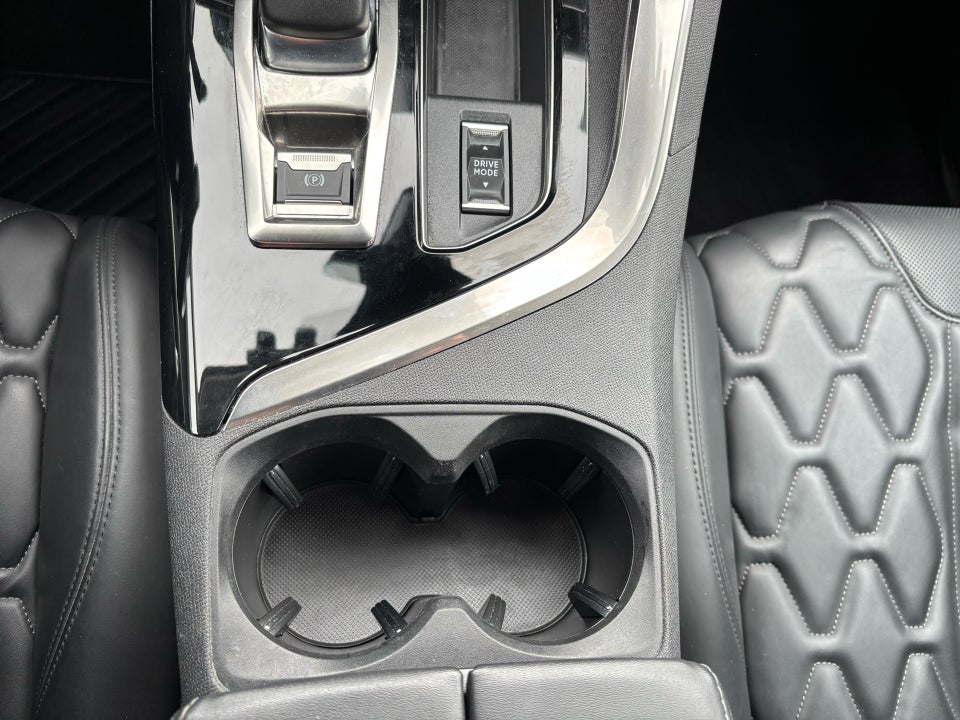 Peugeot 3008 1,6 Hybrid Selection Sport EAT8 5d