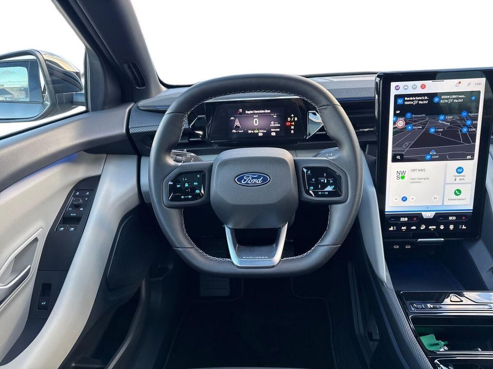 Ford Explorer 82 Premium Extended Range 5d