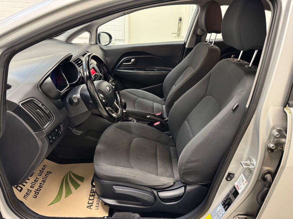 Kia Rio 1,4 CVVT Style 5d