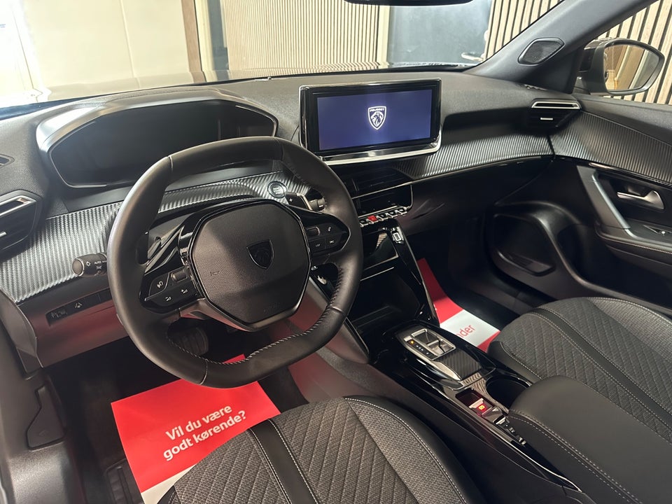Peugeot 2008 1,2 PureTech 130 First Selection EAT8 5d