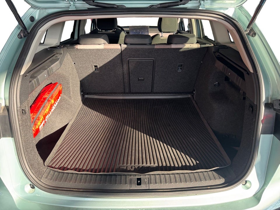 Skoda Enyaq 60 iV Plus 5d