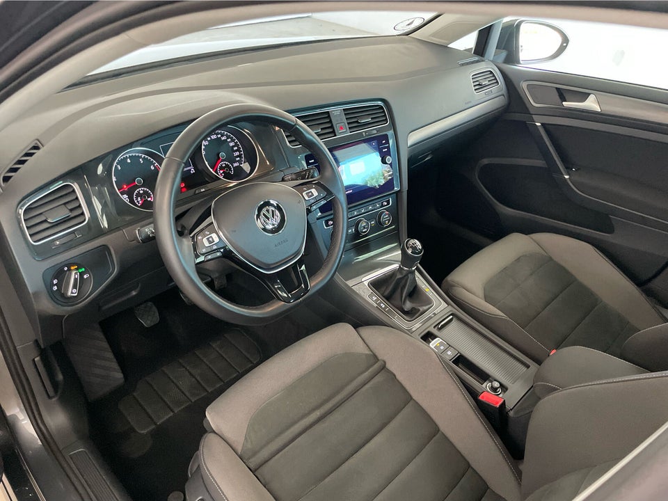 VW Golf VII 1,5 TSi 130 Comfortline 5d