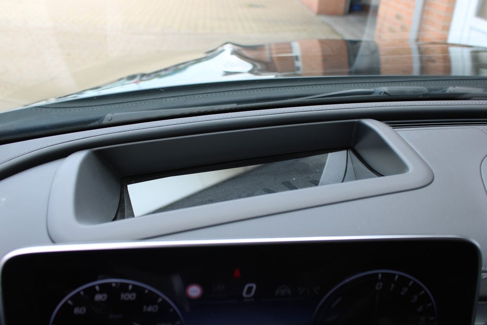 Mercedes C300 e 2,0 AMG Line stc. aut. 5d