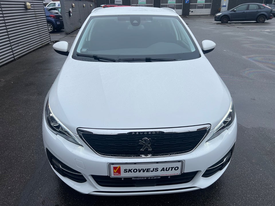 Peugeot 308 1,5 BlueHDi 130 Style SW 5d