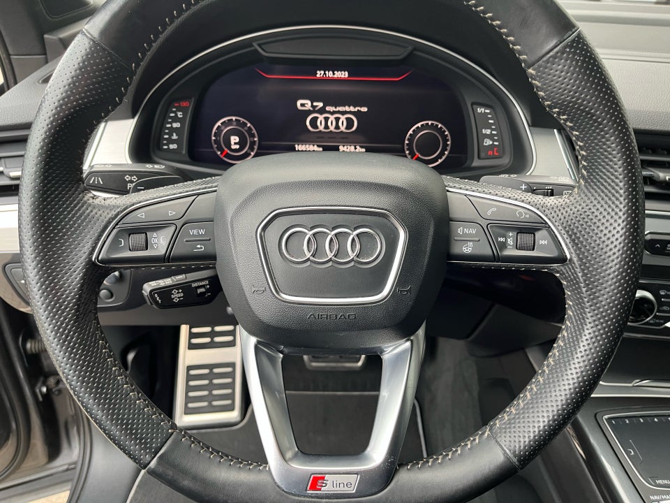 Audi Q7 3,0 TDi 272 S-line quattro Tiptr. 5d