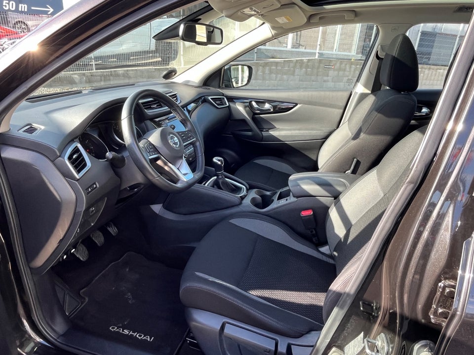 Nissan Qashqai 1,3 Dig-T 140 Acenta 5d