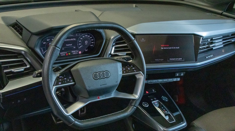 Audi Q4 e-tron 45 S-line 5d