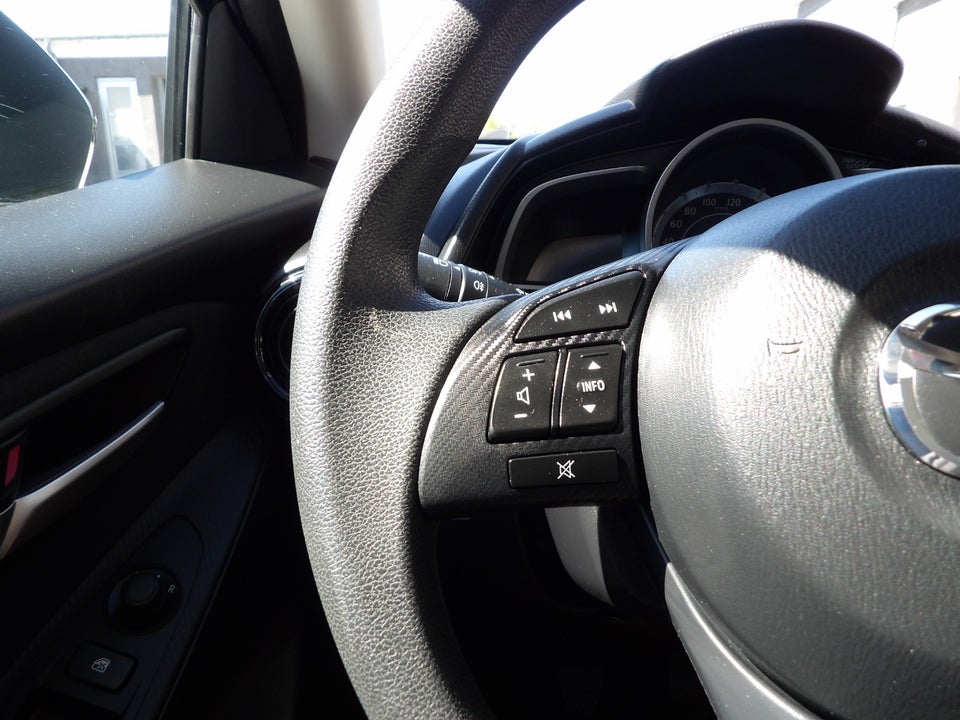 Mazda 2 1,5 SkyActiv-G 75 Core 5d