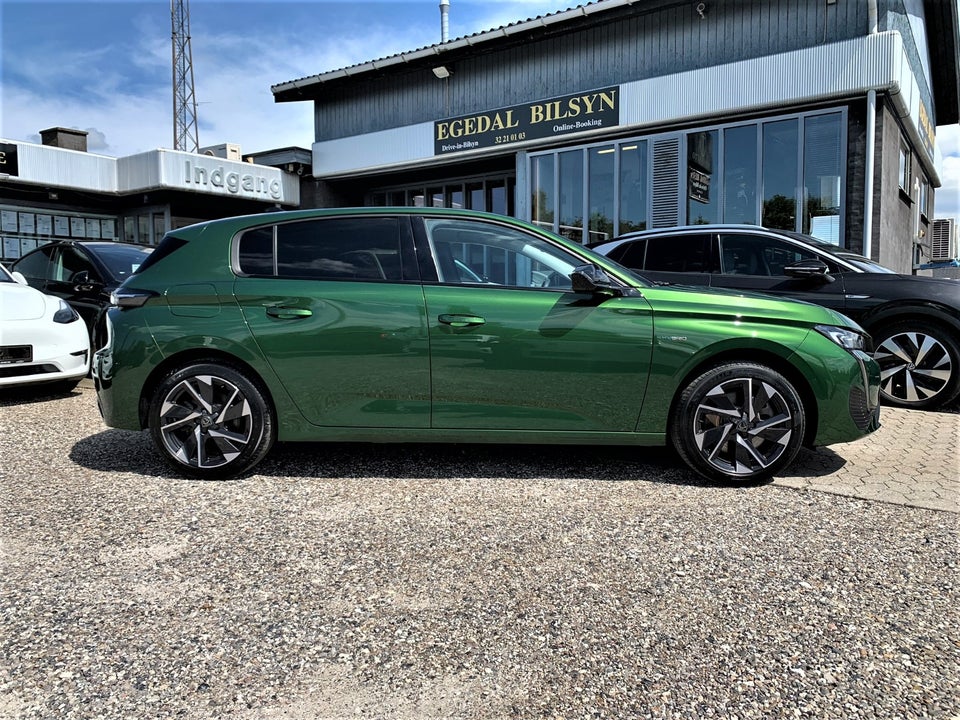 Peugeot 308 1,6 Hybrid First Selection+ EAT8 5d