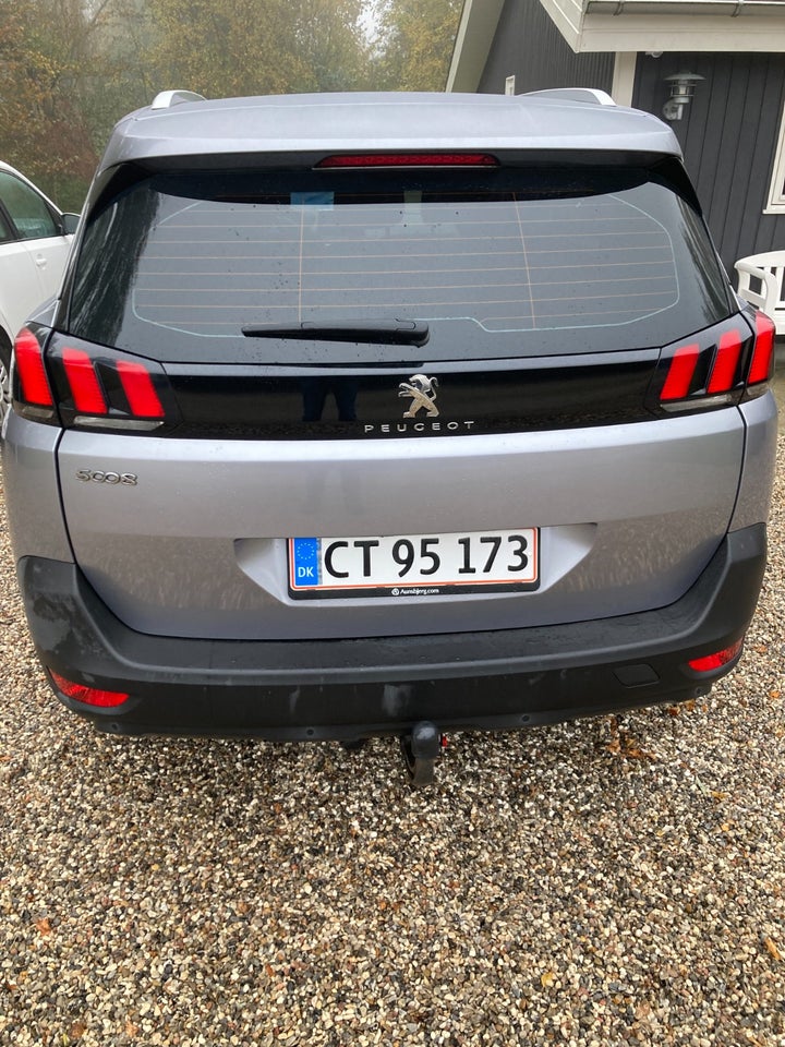 Peugeot 5008 1,2 PureTech 130 Strike 7prs 5d