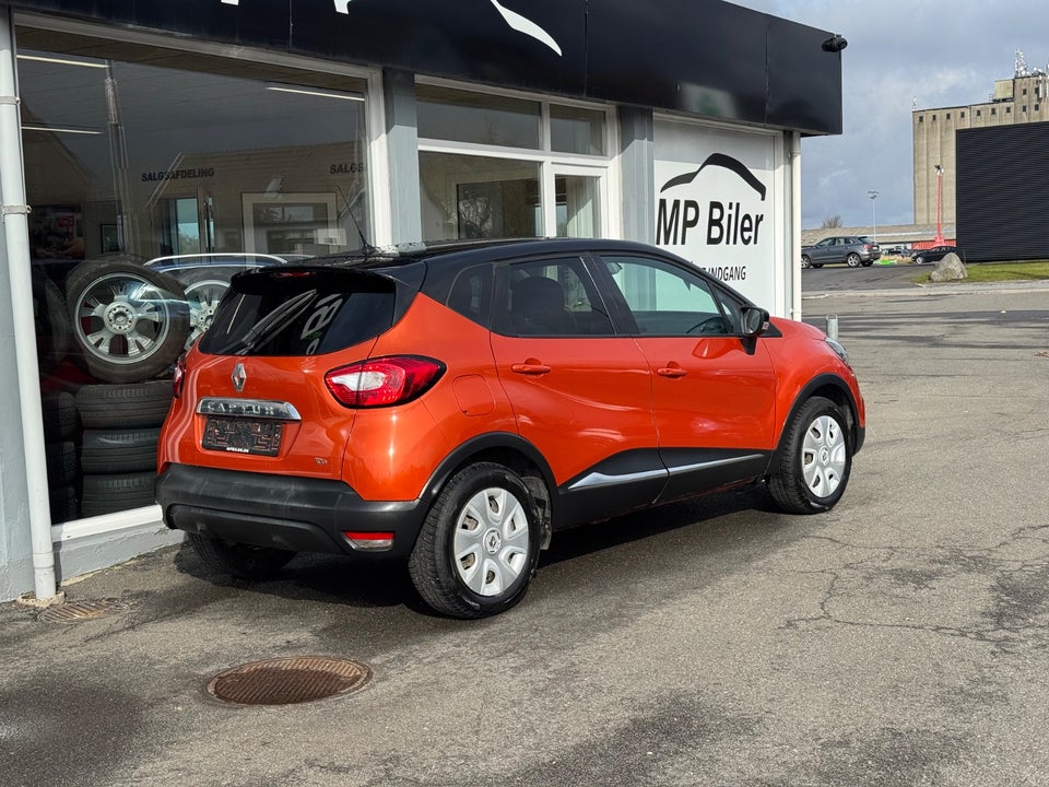 Renault Captur 0,9 TCe 90 Expression 5d