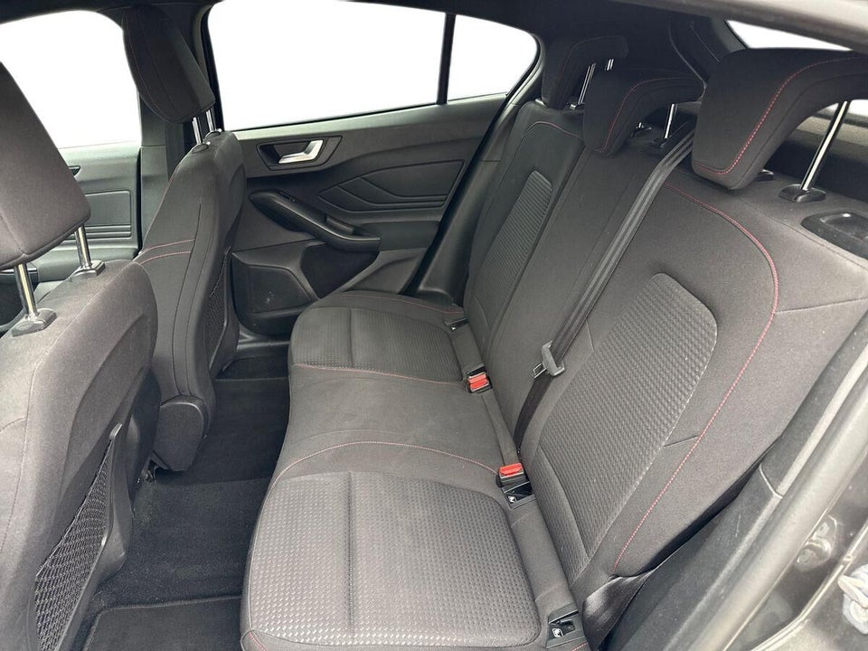 Ford Focus 1,0 EcoBoost ST-Line 5d