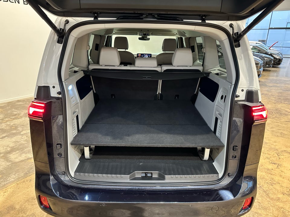 VW ID.Buzz 77 Pro SWB 5d