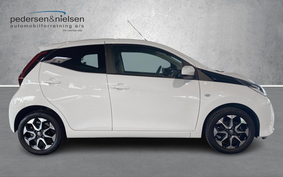 Toyota Aygo 1,0 VVT-i x-press 5d