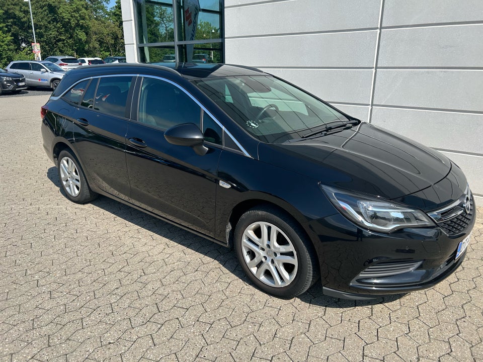 Opel Astra 1,6 CDTi 136 Enjoy Sports Tourer 5d