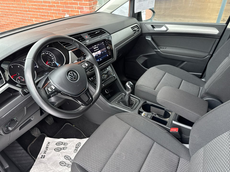 VW Touran 2,0 TDi 122 Comfortline Van 5d