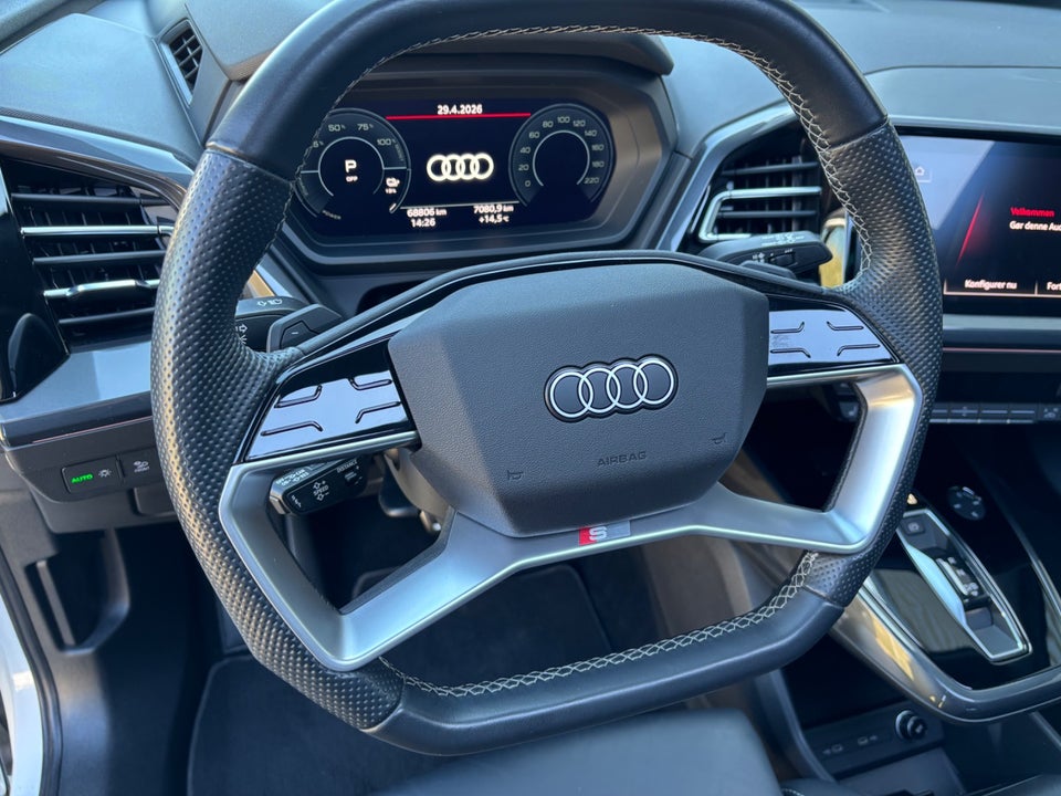 Audi Q4 e-tron 50 S-line quattro 5d