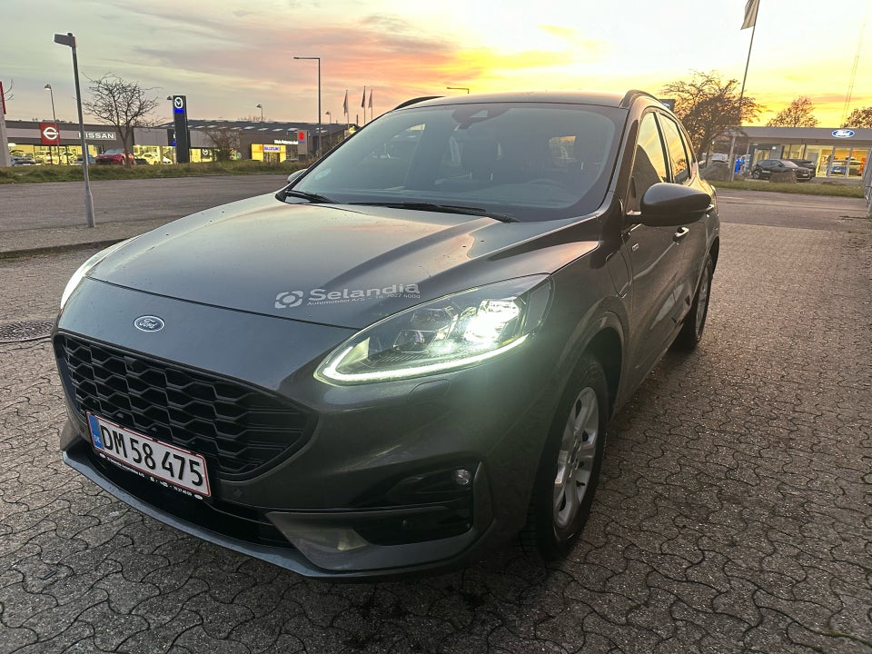 Ford Kuga 2,5 PHEV ST-Line X CVT 5d