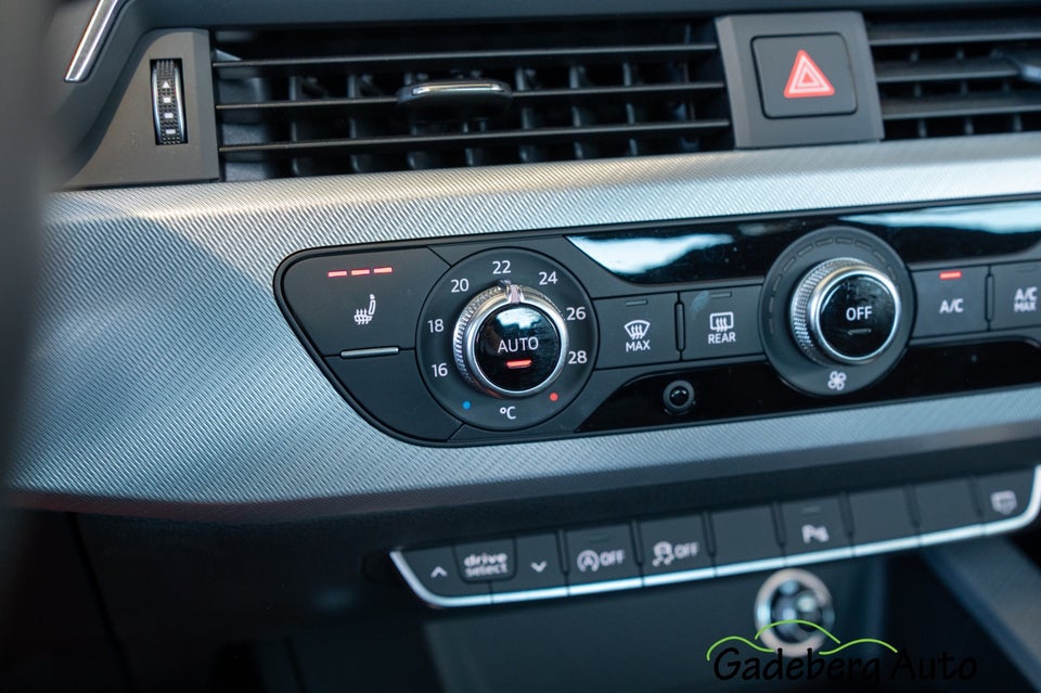Audi A4 40 TFSi Sport Prestige S-tr. 4d