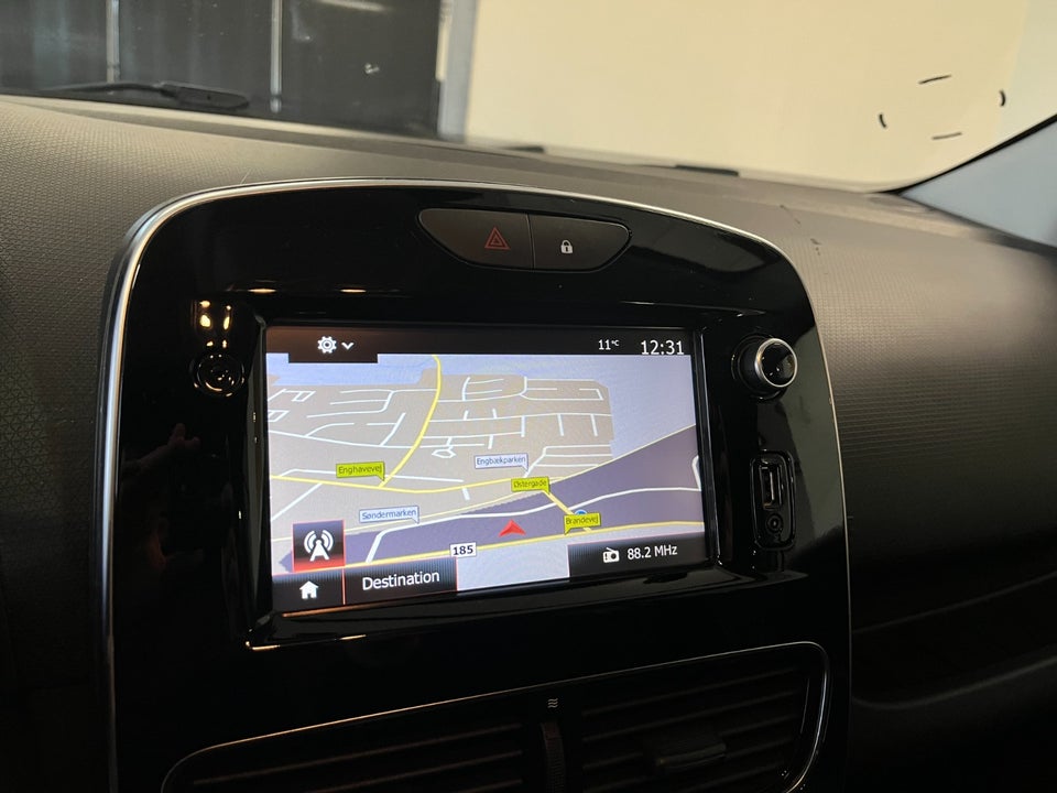 Renault Clio IV 0,9 TCe 90 Expression Sport Tourer 5d