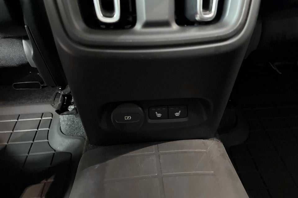 Volvo XC40 P6 ReCharge Plus 5d