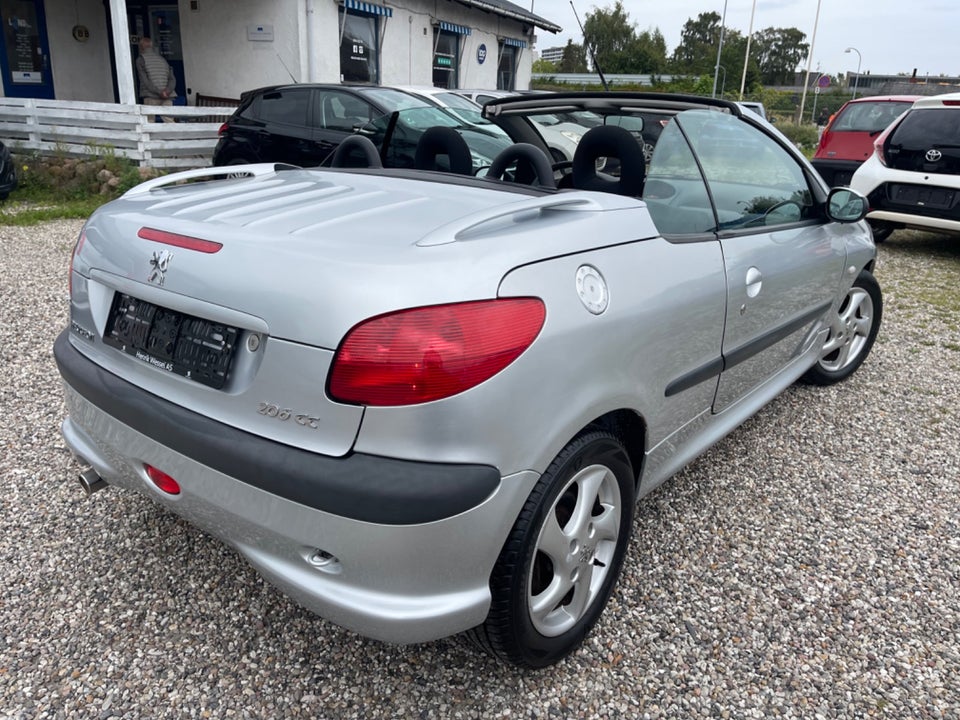 Peugeot 206 1,6 16V CC 2d