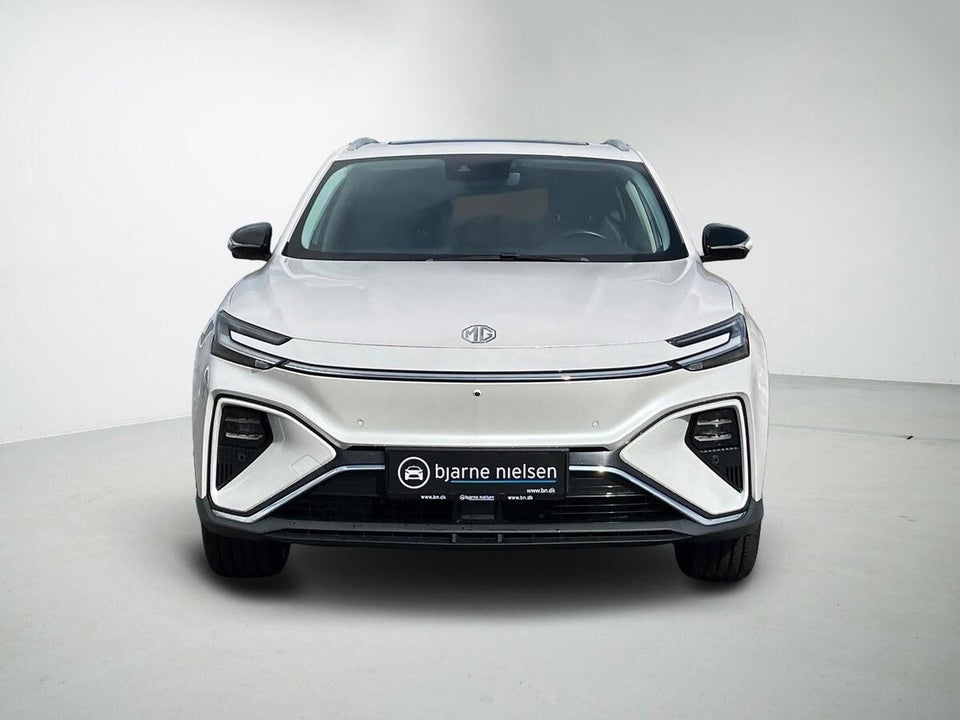 MG Marvel R Luxury 5d