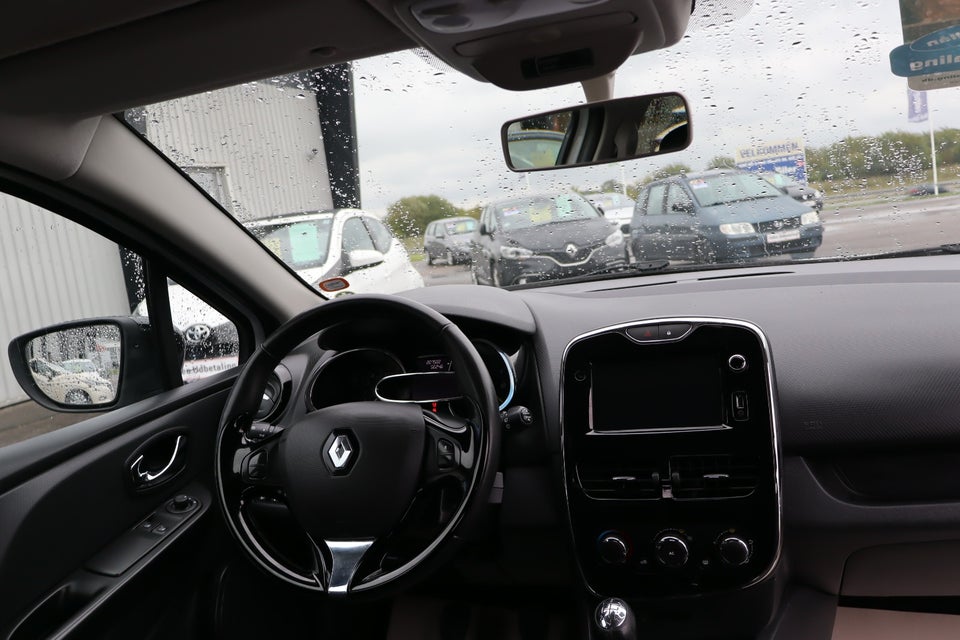 Renault Clio IV 0,9 TCe 90 Expression Sport Tourer 5d
