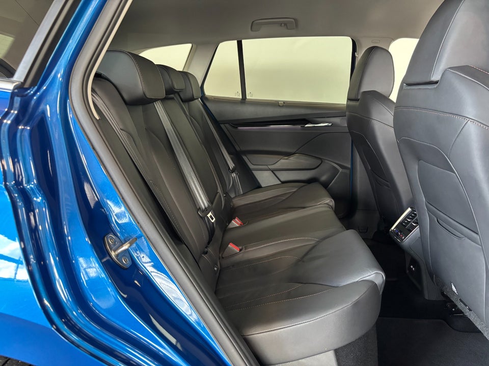 Skoda Enyaq 80 iV Suite 5d