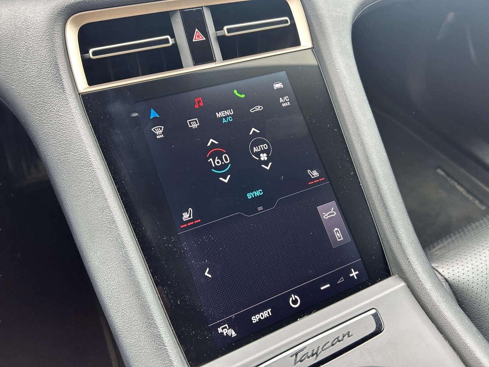 Porsche Taycan 4d