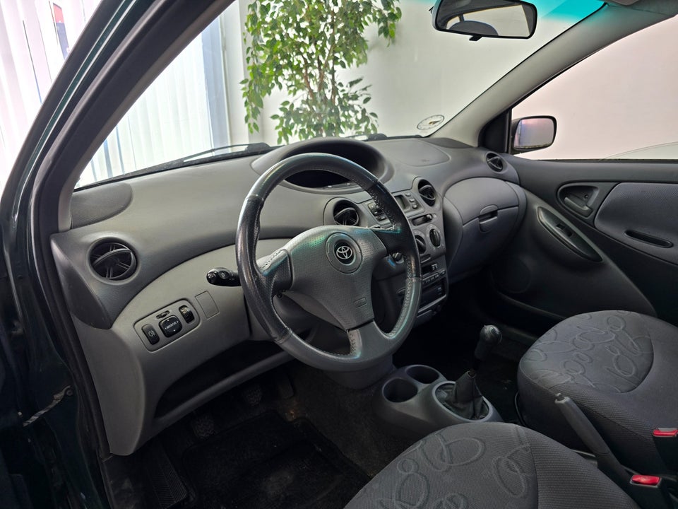Toyota Yaris 1,3 Luna 5d