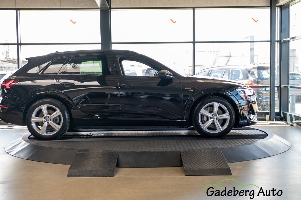 Audi e-tron 55 S-line quattro 5d