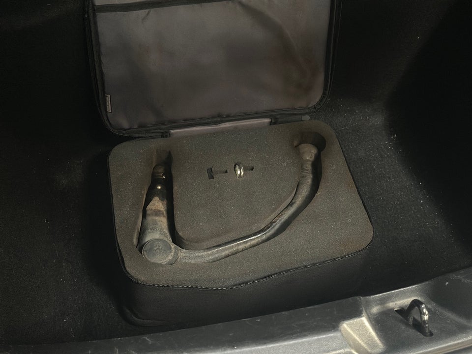 Tesla Model 3 Long Range AWD 4d