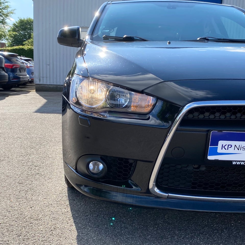 Mitsubishi Lancer 1,5 Invite SportBack 5d