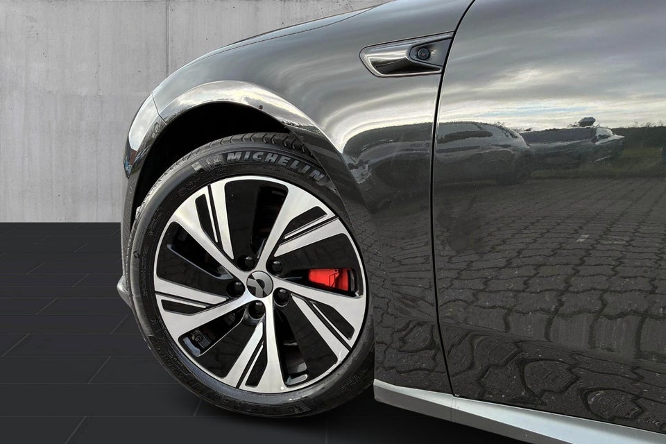 NIO ET5 75 Standard Range 4d