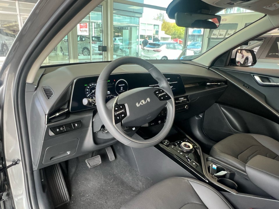 Kia Niro 64 EV Prestige 5d
