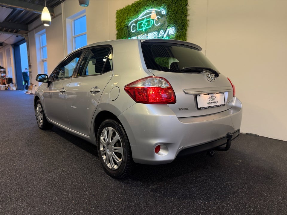 Toyota Auris 1,6 T2 5d