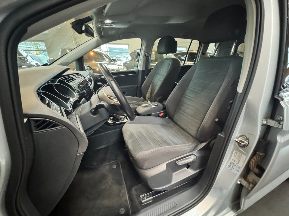 VW Touran 2,0 TDi 150 Highline DSG Van 5d