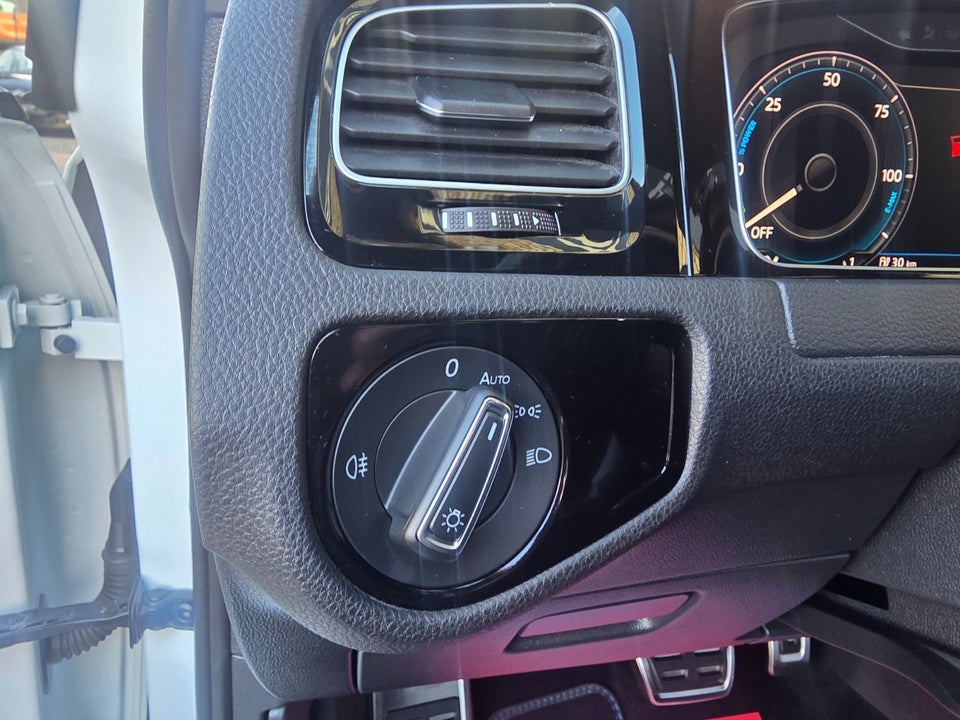 VW Golf VII 1,4 GTE DSG 5d