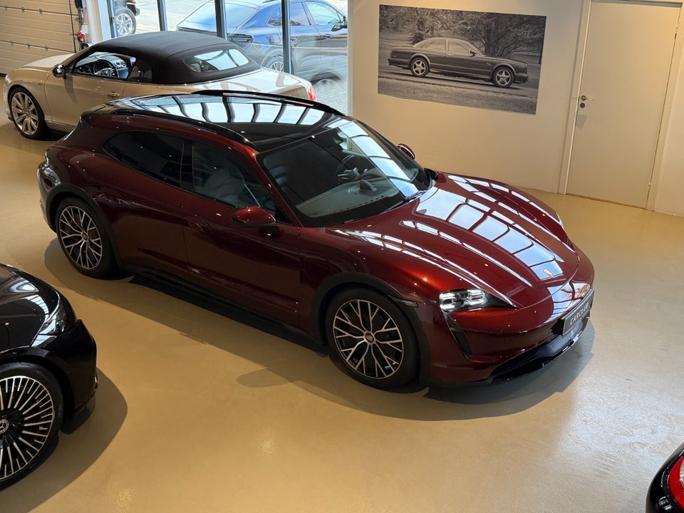 Porsche Taycan 4 Performance+ Cross Turismo 5d