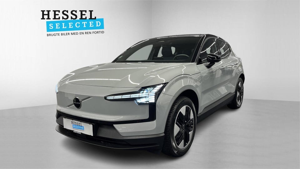 Volvo EX30 Extended Range Plus 5d