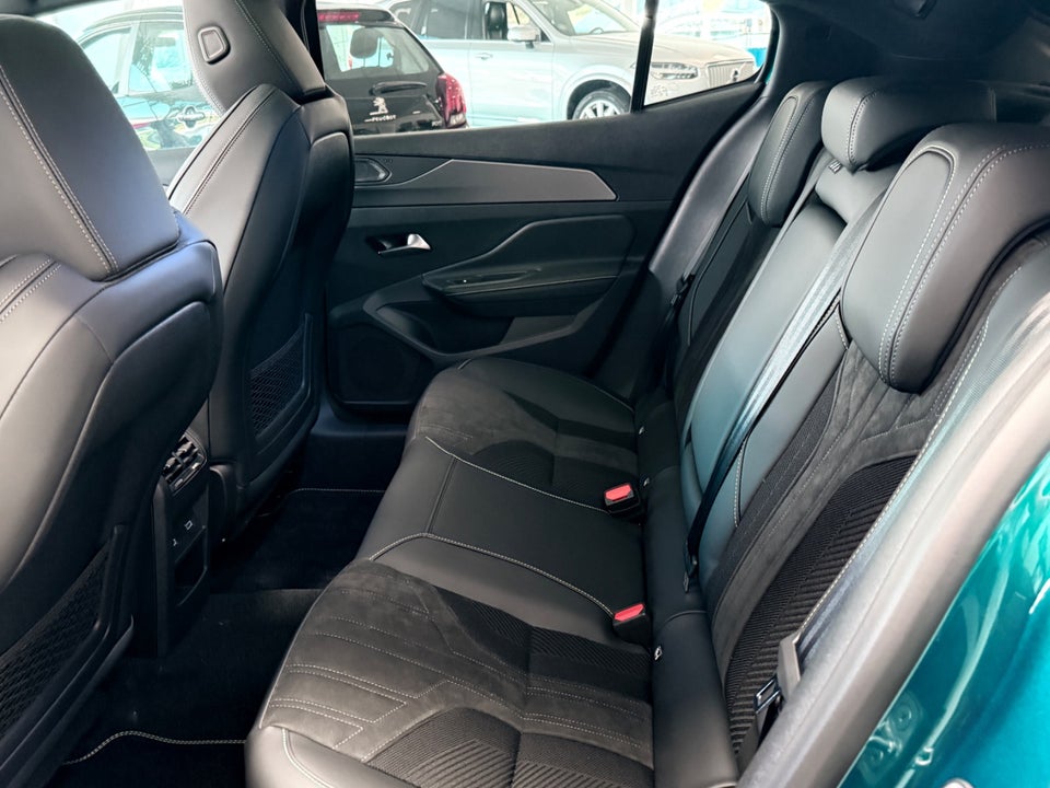 Peugeot e-408 58 GT 5d