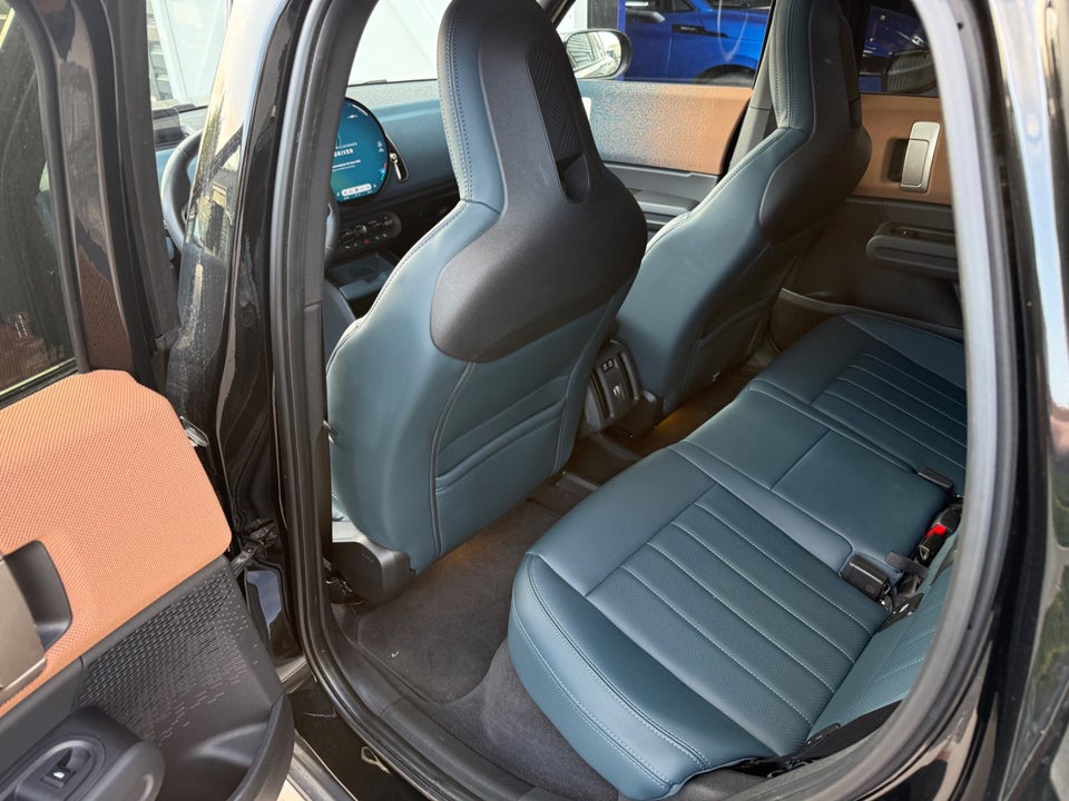 MINI Countryman SE Favoured Trim L ALL4 5d